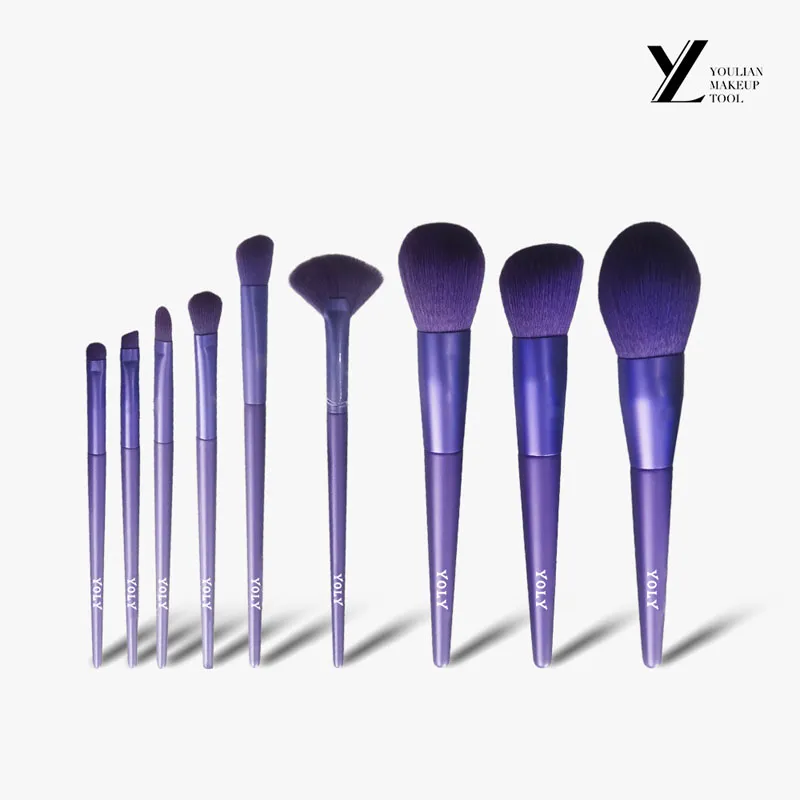 ¿Cuáles son las diferencias entre los cepillos de maquillaje hechos de diferentes materiales?
